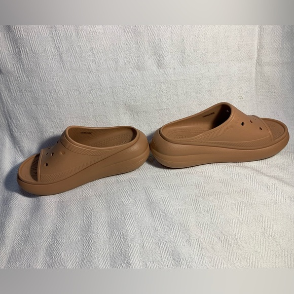 CROCS Pink/Tan Crush Slide - Picture 4 of 6